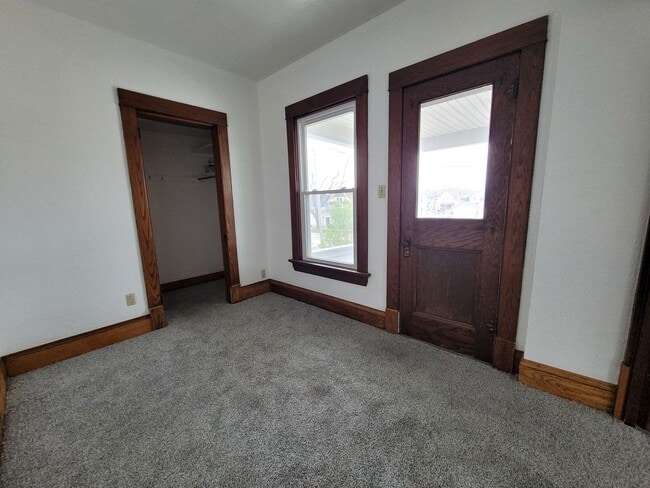 Photo - 605-607 1st Avenue SW Unidad A