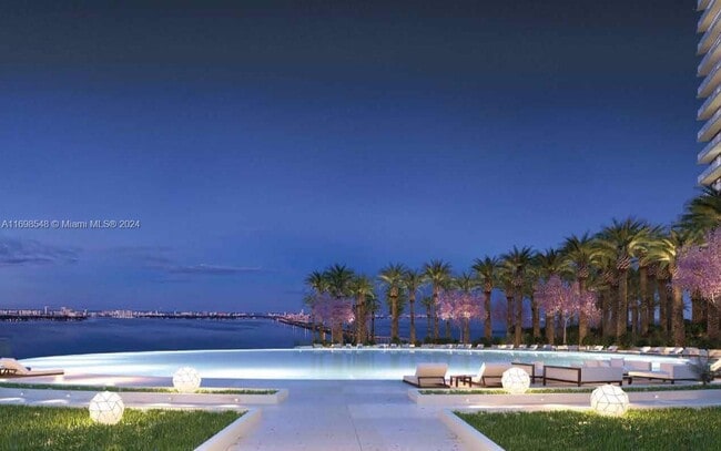 Photo - 650 NE 32nd St