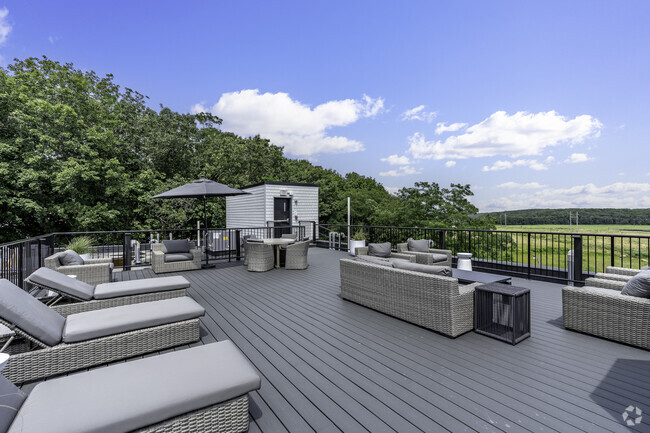 Roof Deck at 70 Wharf - The Overlook