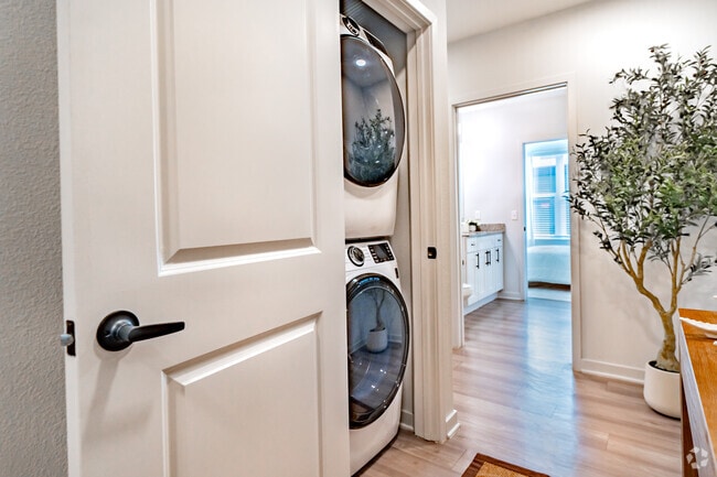 B3 - 2BR, 2BA - 1,144SF - Laundry