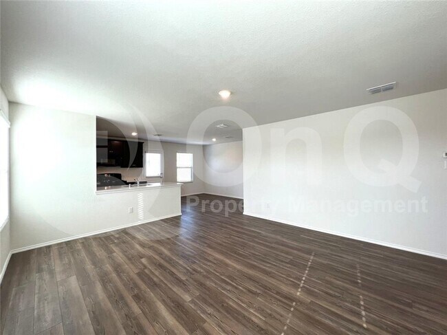 Photo - 213 Anvil Dr