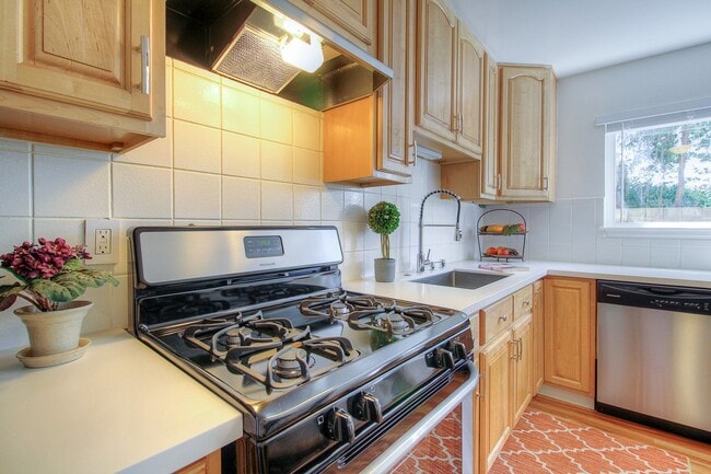 Photo - 871 Sonoma Ave