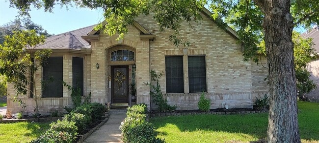 Photo - 235 Rustic Oaks Dr