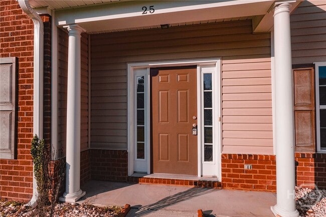 Photo - 25 Litchfield Dr