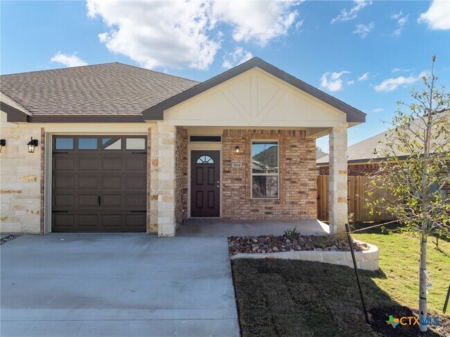 Photo - 5104 Rose Gdn Lp