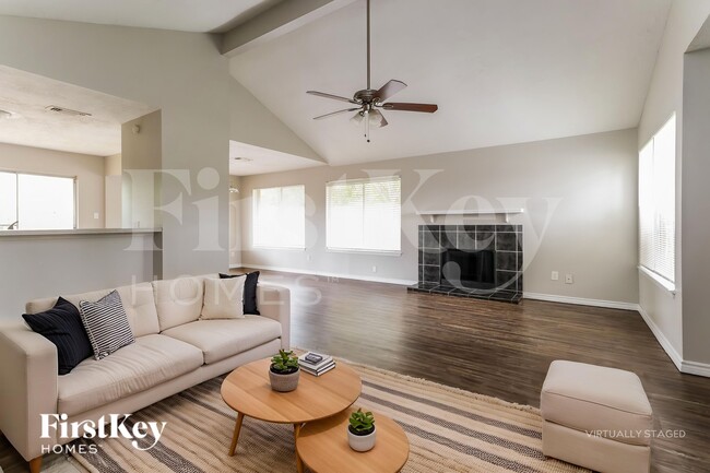 Photo - 22319 Meadowrock Dr