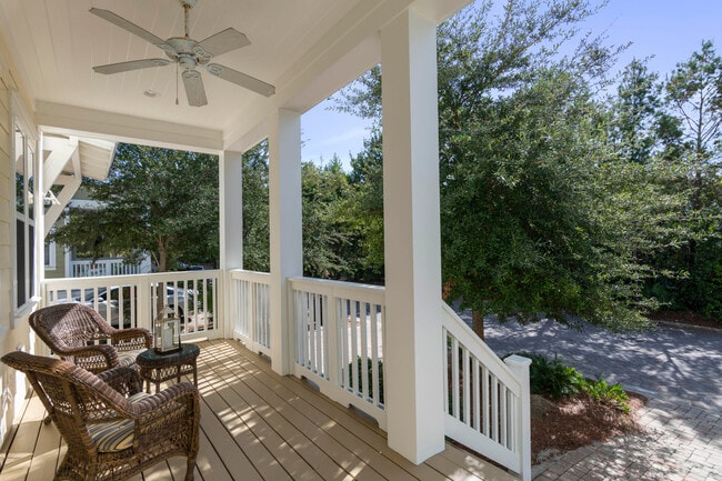 Photo - 474 Gulfview Cir