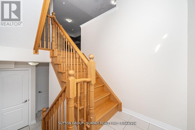 Photo - 172 Parkinson Crescent