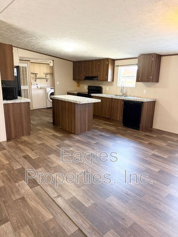 Photo - 863 Pecan Rd