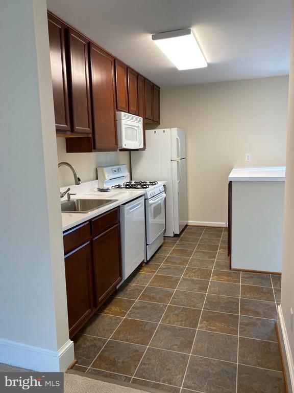 Building Photo - 7805 Accotink Pl