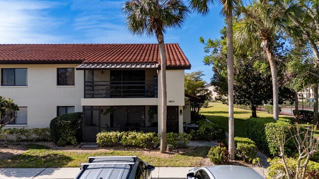 Photo - "Discover Serenity: Spacious 2-Bed, 2-Bath Condo in Vibrant Sarasota!" Unidad 202