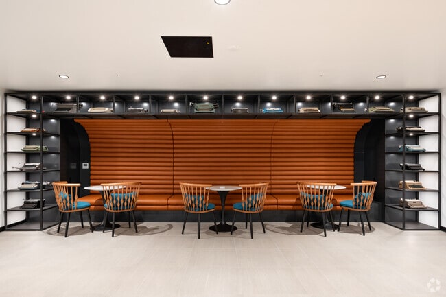 Co-Work Lounge