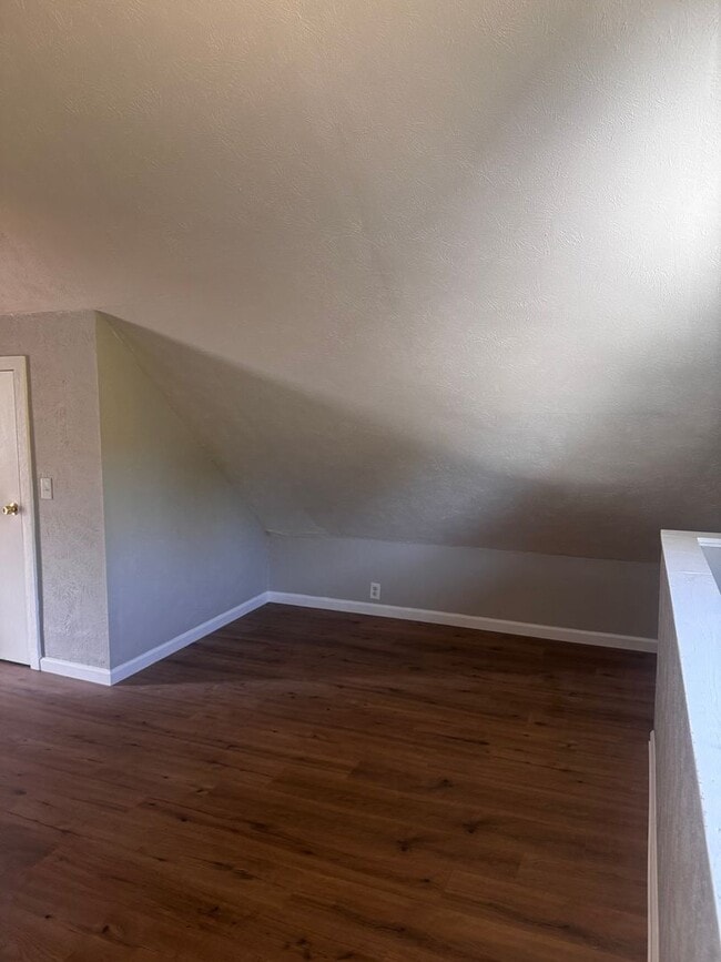 Photo - 3811 E 50th St