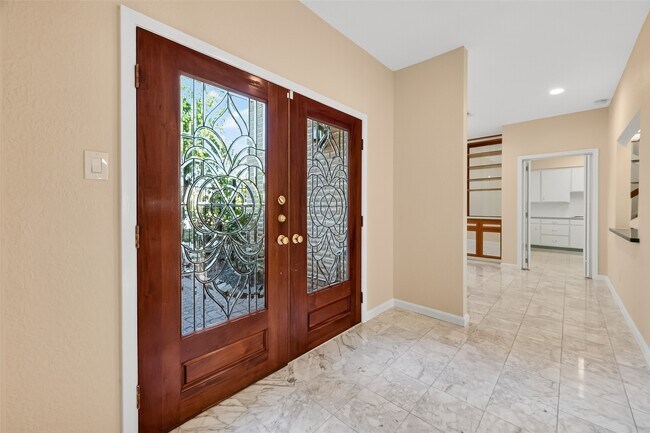 Photo - 1698 Creekside Dr