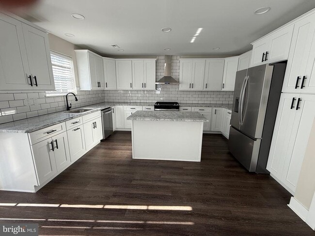 Photo - 114 Isabella Dr