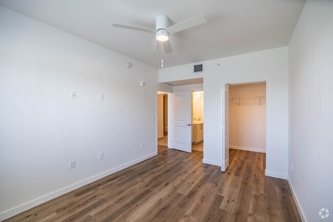 2BR, 2BA - 970SF - Primary Bedroom - Adrian Builders at Eureka