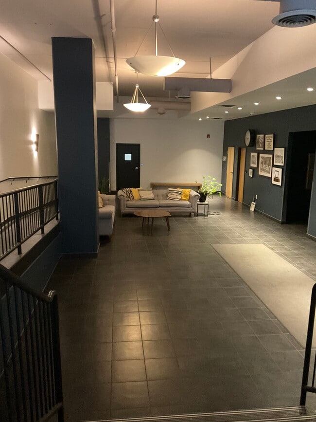 Photo - 701 Lamont St NW Unidad 10