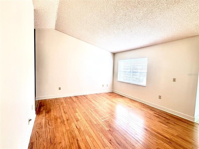 Photo - 566 Northride Trail