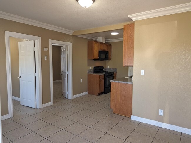 Photo - 6382 Los Robles Ave