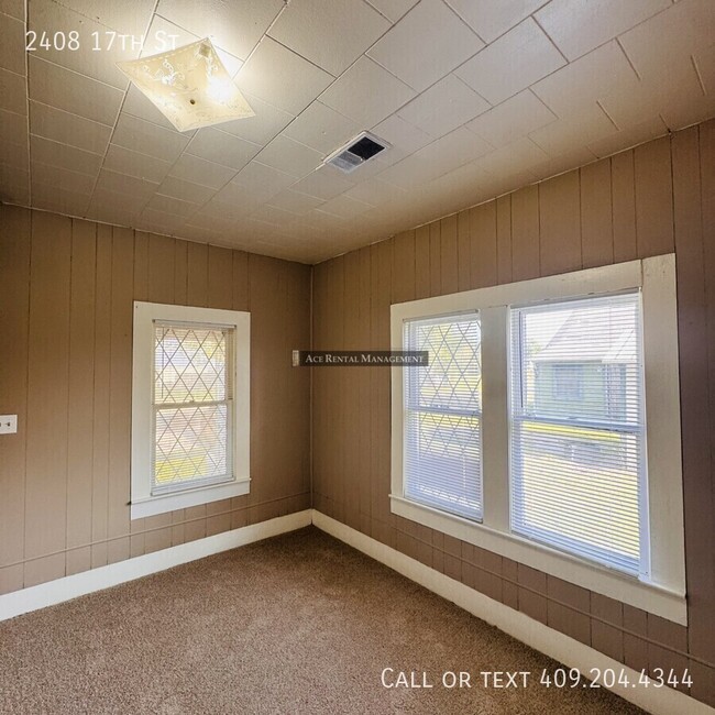 Photo - 2408 17th St