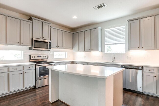 Photo - 3515 S Hills