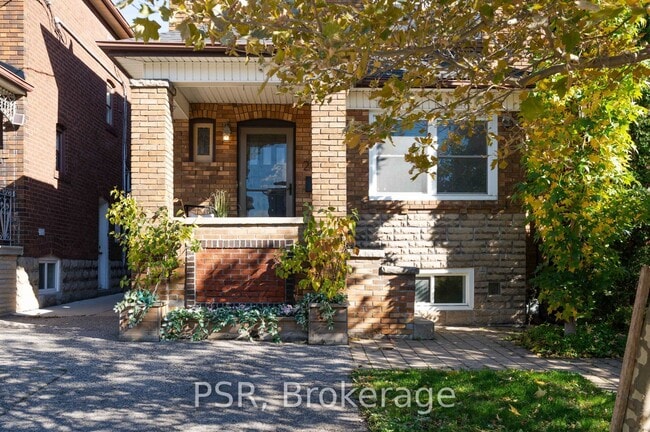 Photo - 217 Northcliffe Blvd
