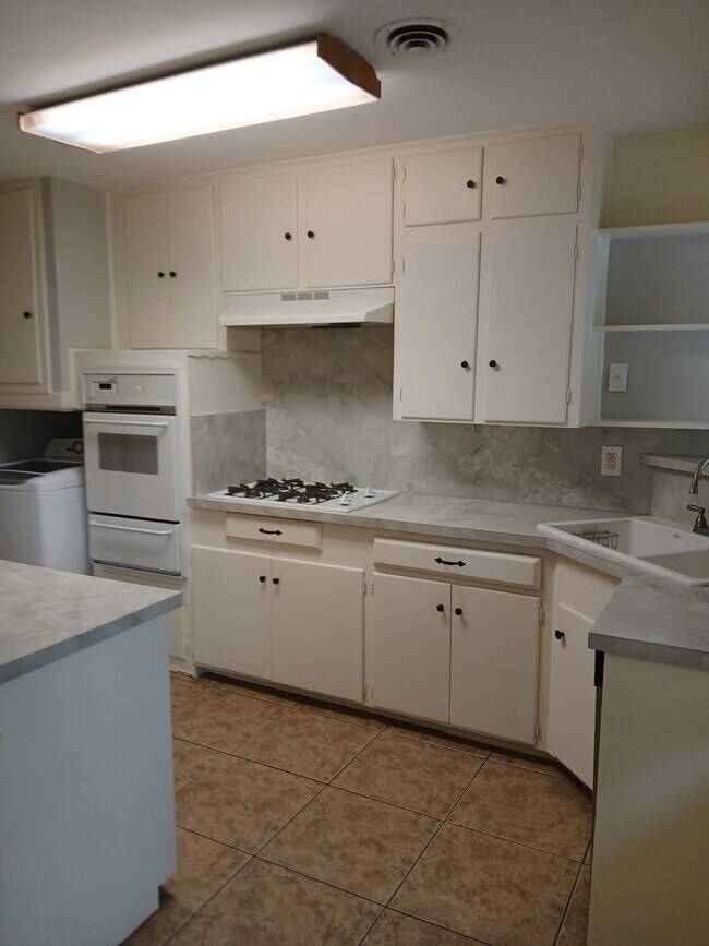 401 La Salle Dr Townhome Townhome Rental in Richardson TX