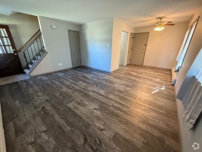 Building Photo - 3411-3427 Elm Dr Rental