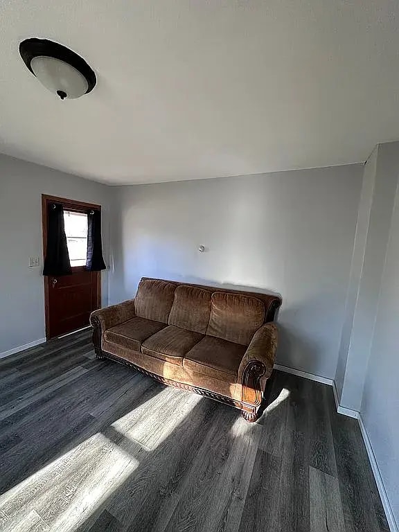 Photo - 620 3rd Ave W