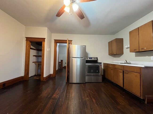 Photo - 304 S Lake St Unit B