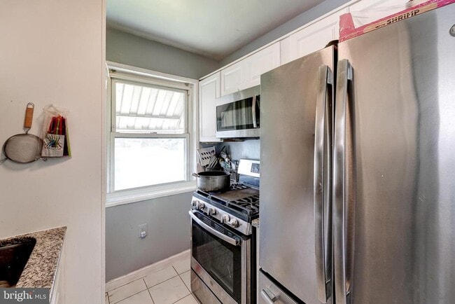 Photo - 715 N George Mason Dr