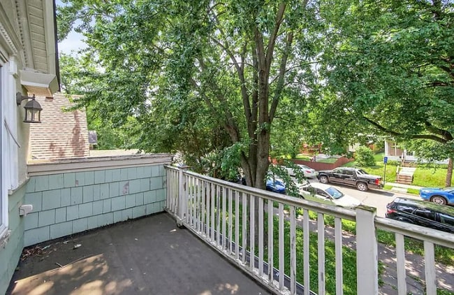 Photo - 3610 Dupont Ave N