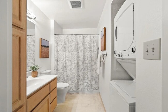 Building Photo - 999 W Evelyn Ave Unit APT 7