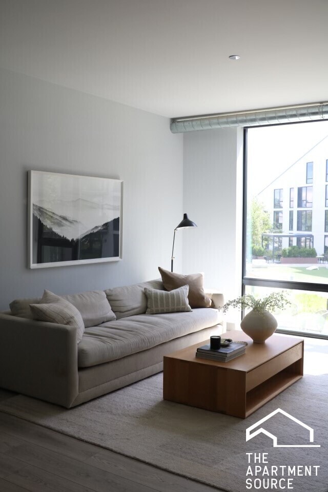 Photo - 2155 N Elston Ave Unit 350