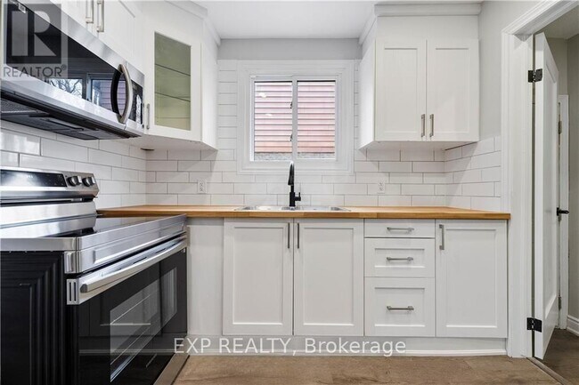 Photo - 8059 Aintree Dr