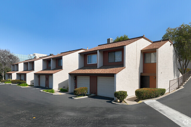 7715-7765 Saranac Pl - Fox Haven Apartments