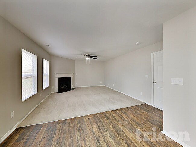Photo - 4003 Larkhaven Village Dr