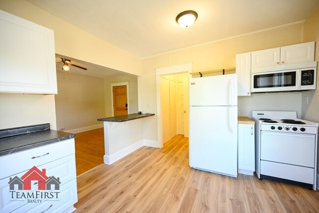 Photo - 205 N Maple St