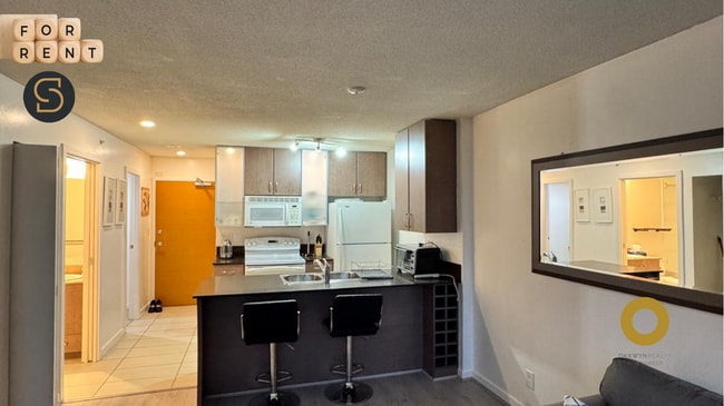 Photo - 928 Homer St Unit 1002