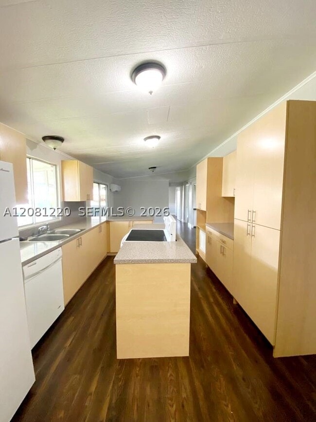 Photo - 710 NW 219th Ave