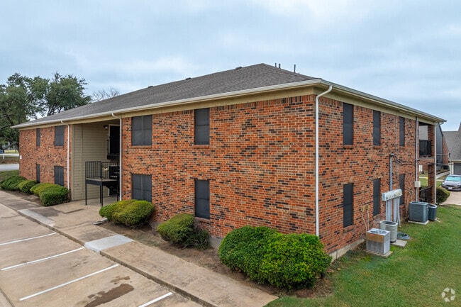 Crestwood Apartments