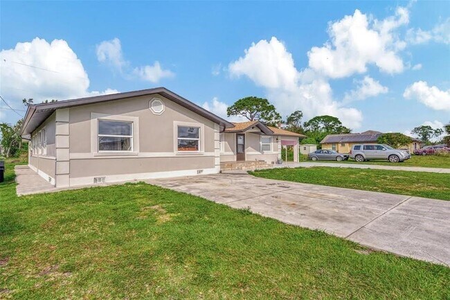 Photo - 304 San Carlos Ave