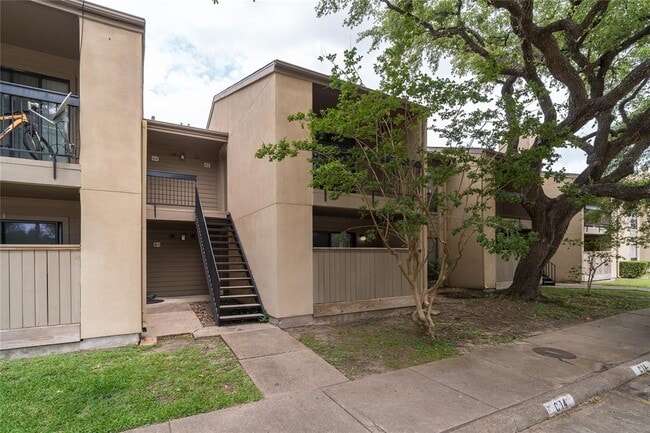 Photo - 3300 Pebblebrook Dr Condo