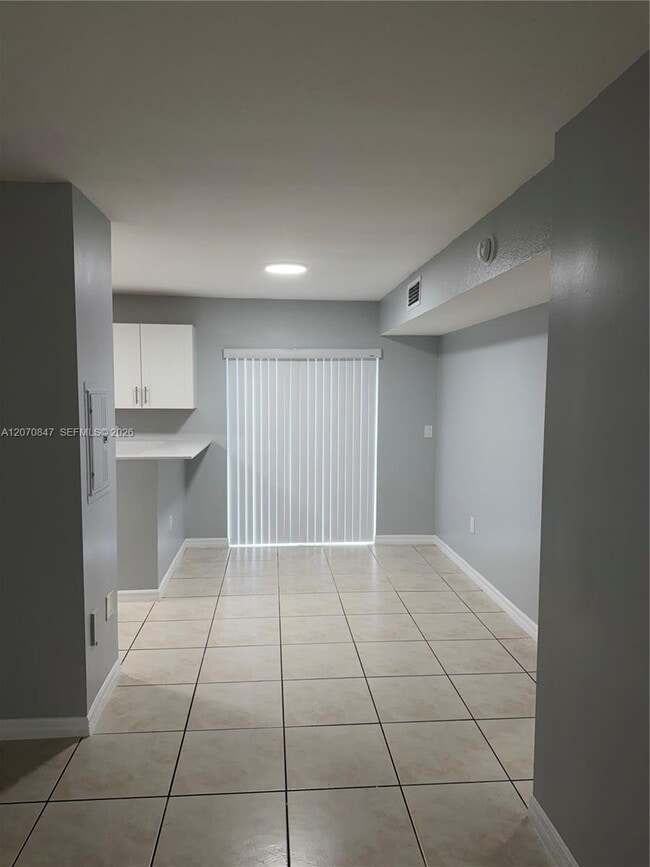 Photo - 1261 SE 27th St Unidad 101