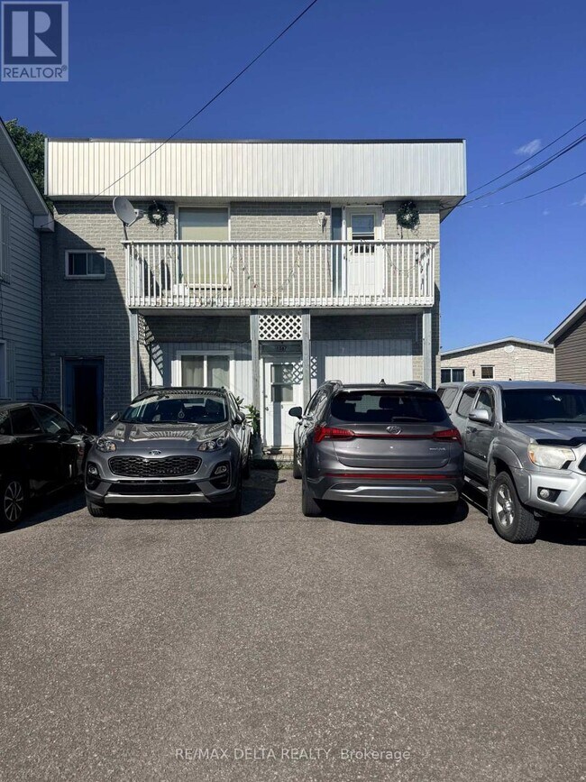 Photo - 4567 Ste-Catherine St