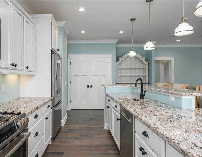 Photo - HILTON HEAD LAKES