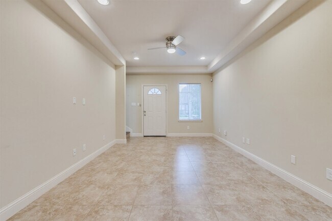 Photo - 430 Pecore St Unit A
