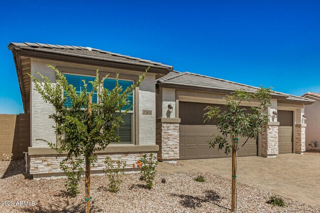 2503 S 180th Dr