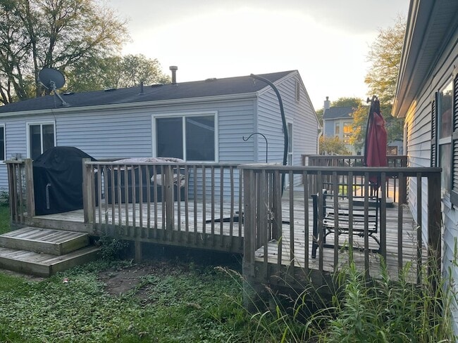 Photo - 2 Trowbridge Ct