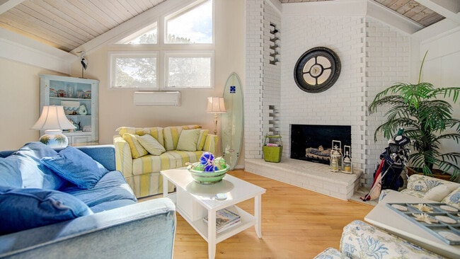 Photo - 94 Whiting Ln Unit ID1253460P